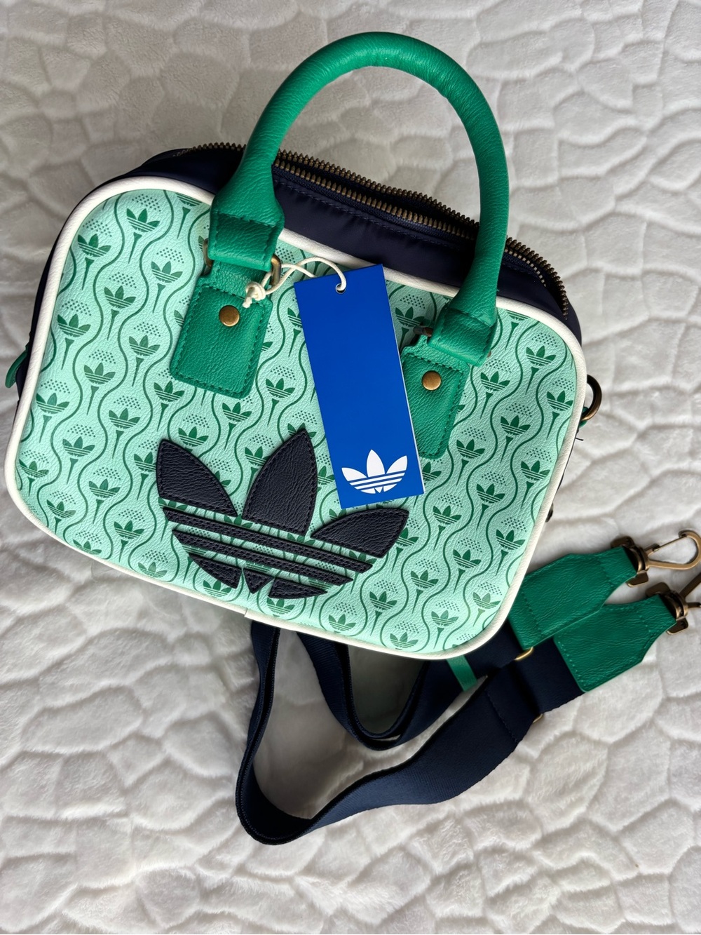 adidas ORIGINALS ROUND BAG - Picture 5 of 16